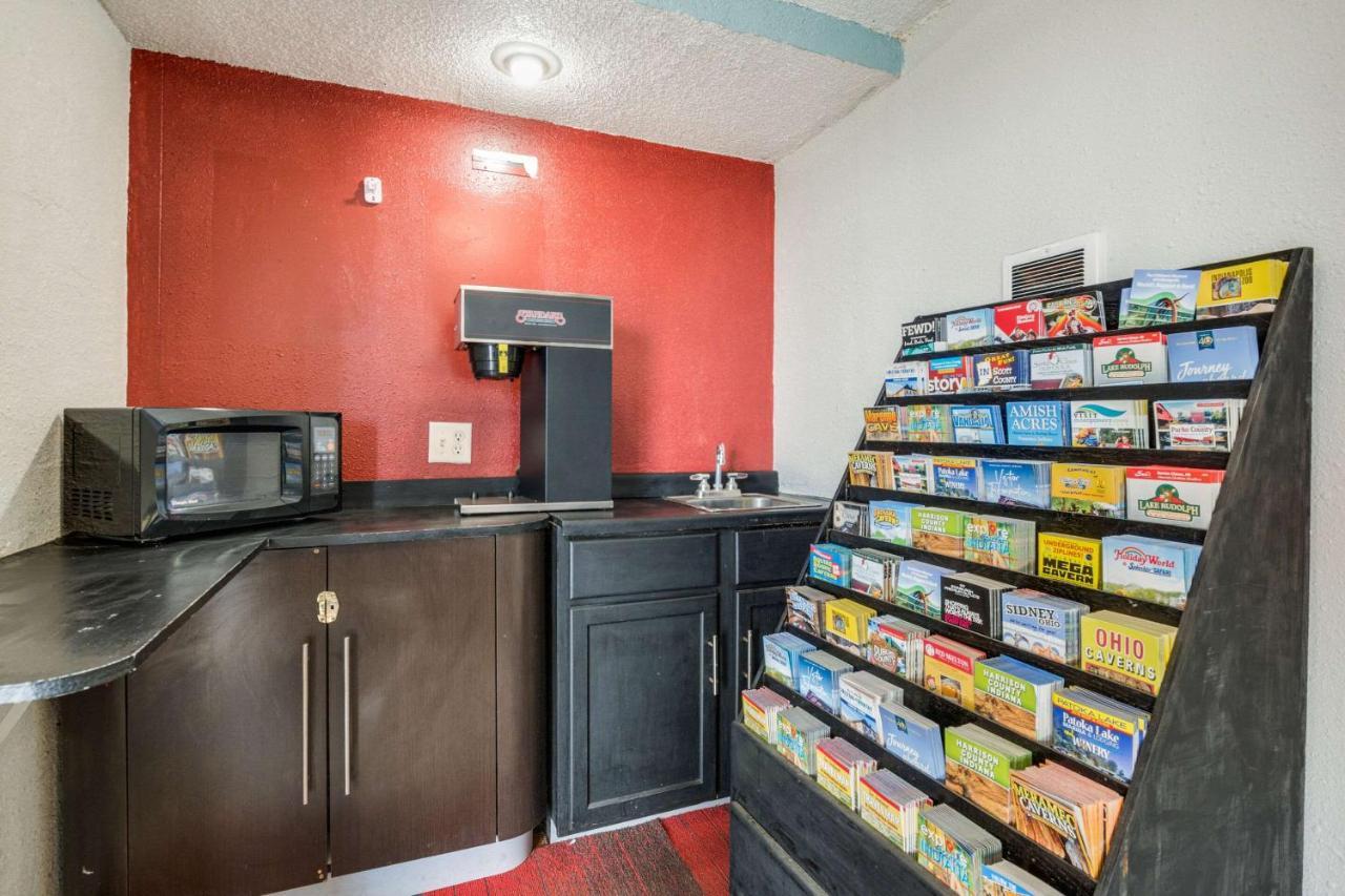 Econo Lodge Inn & Suites Терре-Хот Экстерьер фото